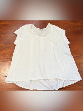 We The Free Ivory Short Sleeve Scoop Neck Tee